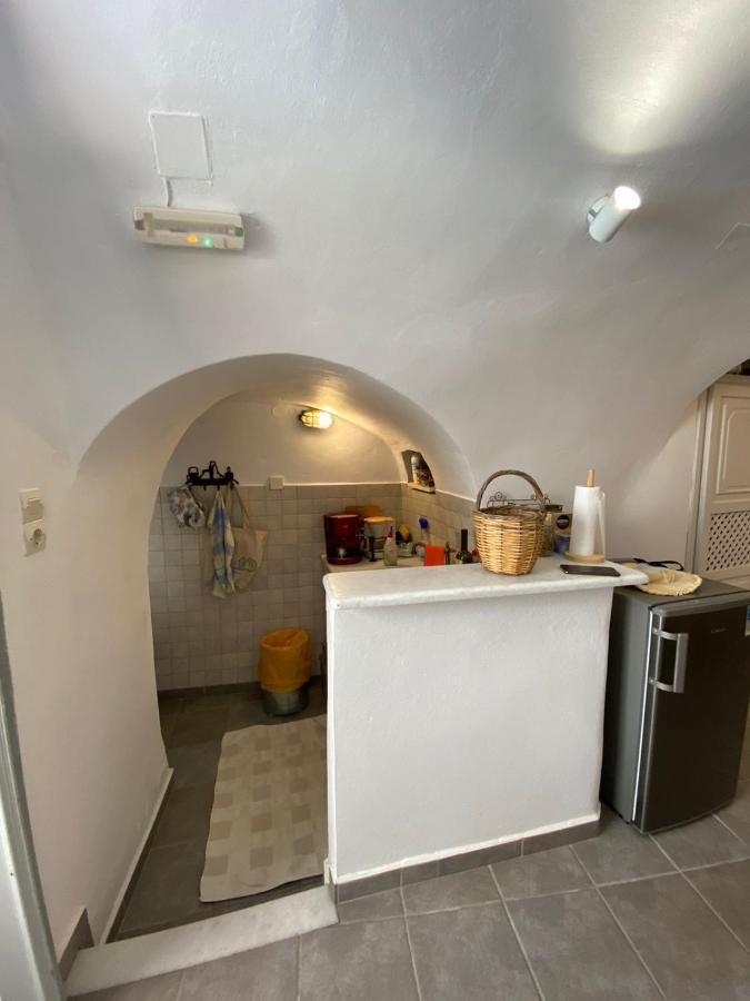 Cave House Martrona Villa Foinikia  Bagian luar foto